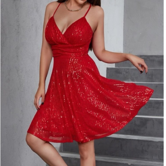 Dresses & Skirts - Luxe party holidays sequins mini dress
